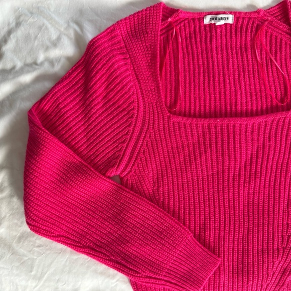 Steve Madden NWOT Cropped Knit Sweater, Bright Pink, Women’s Small - Picture 6 of 9